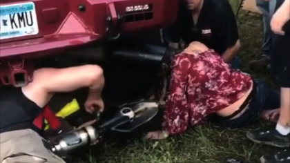 Photos or Videos that make you laugh or otherwise go WTF - Page 7 GkSwb-1528919616-111572-blog-woman-gets-head-stuck-in-exhaust-pipe